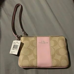 Small coach wristlet wallet. New with tags